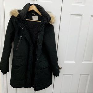 Soia & Kyo Down Veda Parka with Coyote Fur Trim Black size small